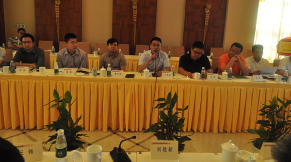 永尚科技董事長于彩成在啟動儀式上講話